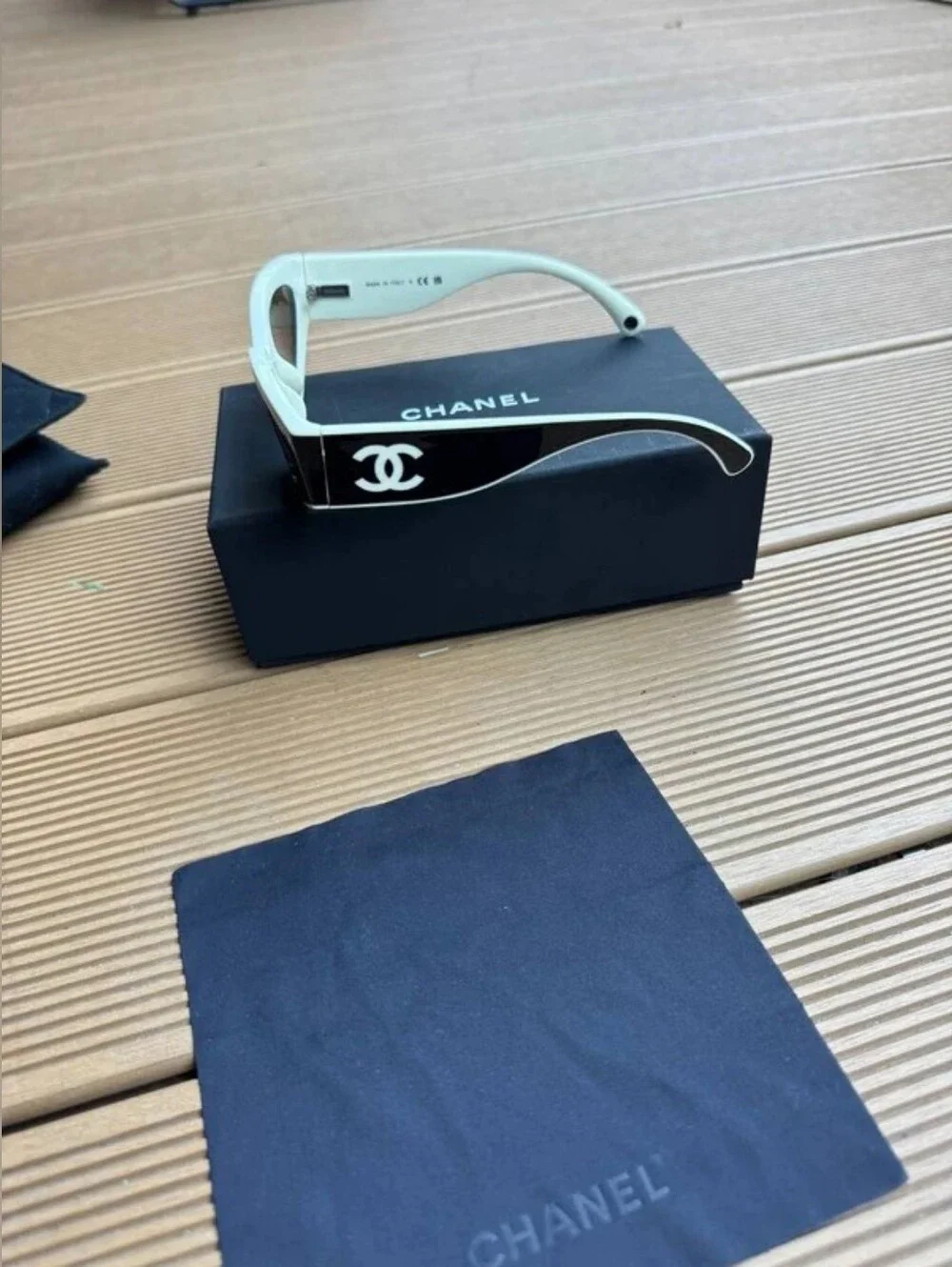 CHANEL Black White Cat-Eye Sunglasses with CC Accent